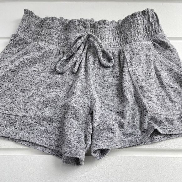 So Life Lounge Women's Gray Drawstring Elastic Waist Shorts Size Small - Picture 2 of 6